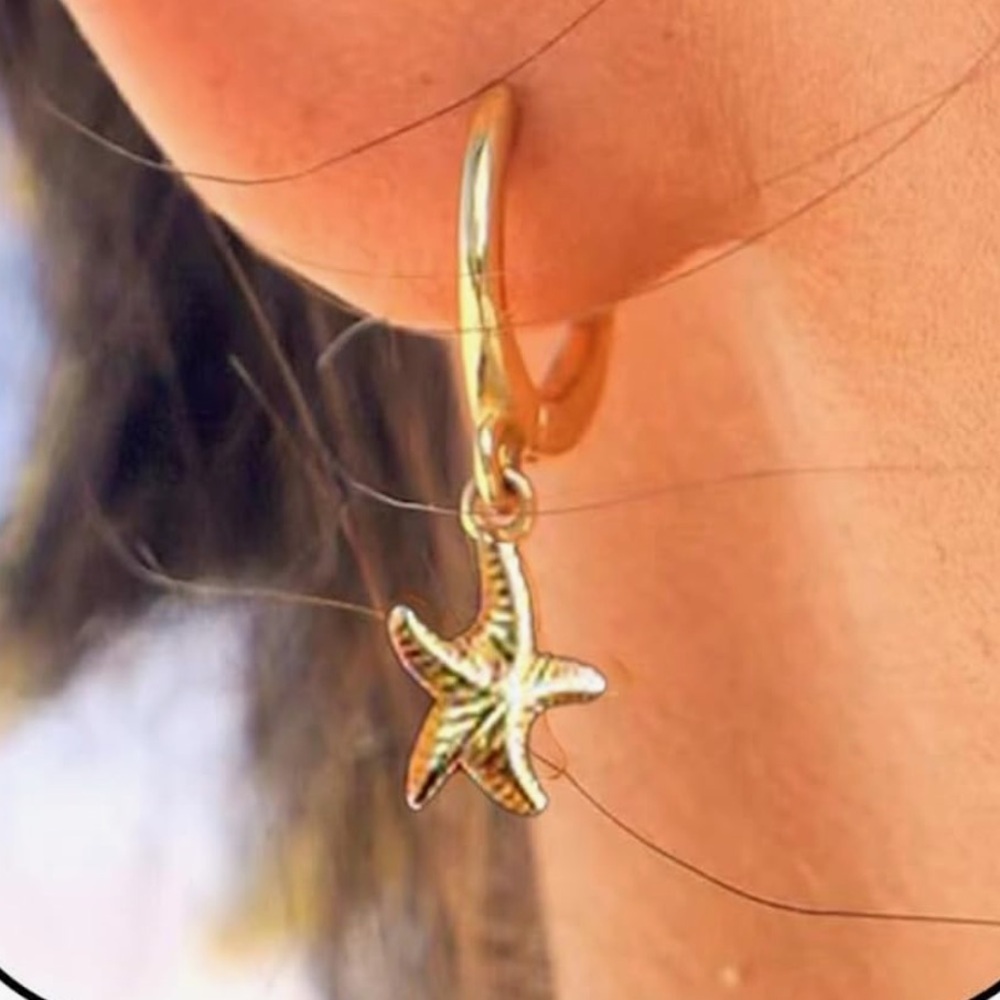 Exquisite 18K Gold Vermeil 925 Sterling Silver Starfish Hoop Earrings - Picture 7 of 8